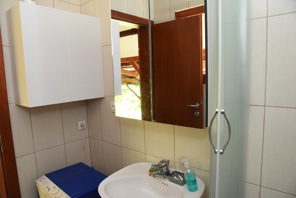 Holiday Home Kucica Na Drvetu Banja Koviljača Extérieur photo